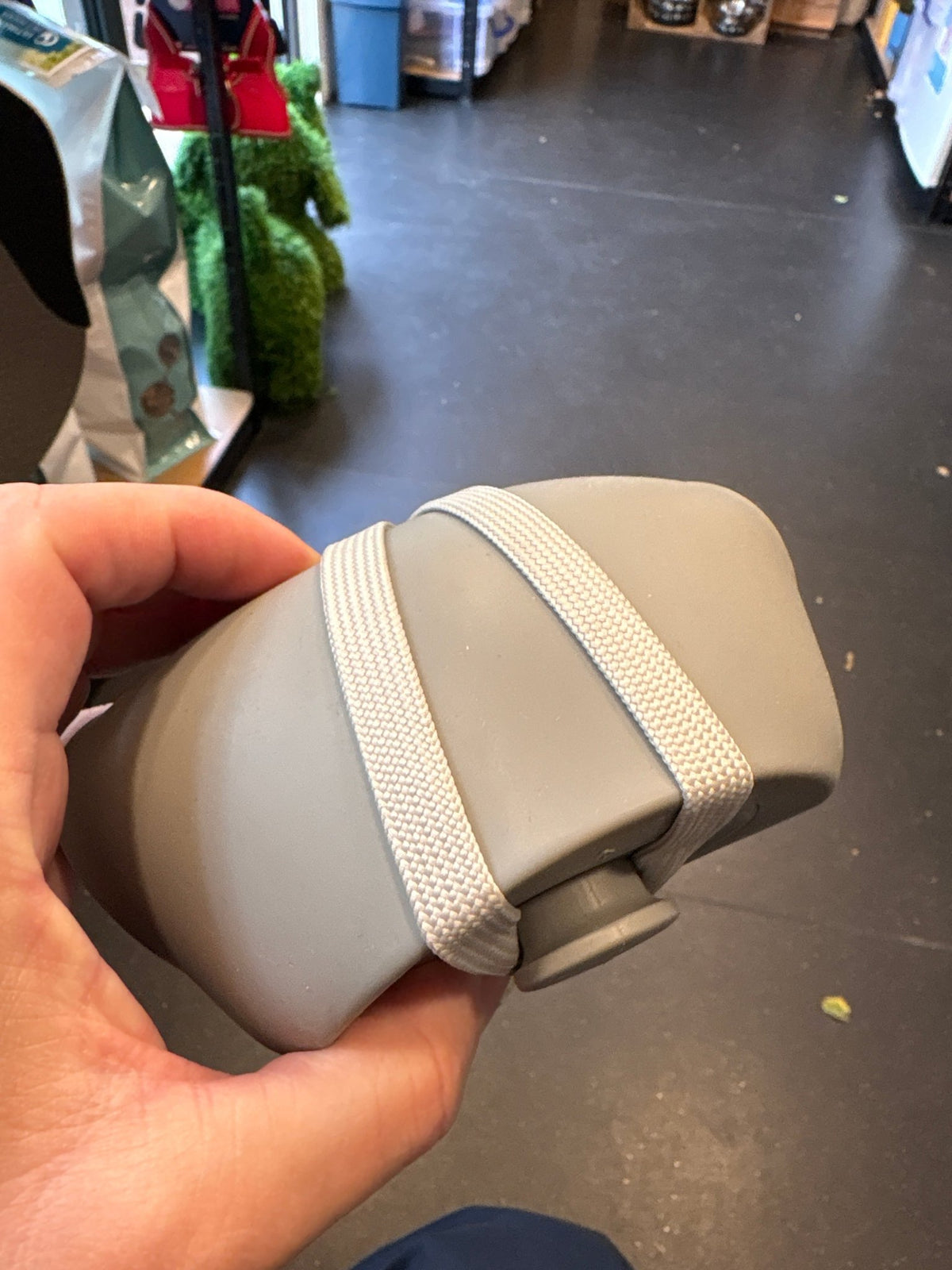 Travel water bottle